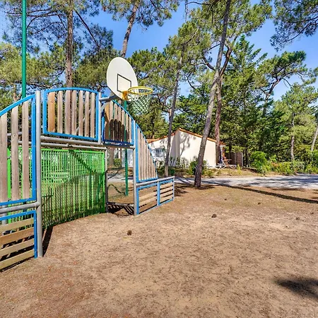 Prázdninový dům Awesome Home In La Faute-Sur-Mer La Faute-sur-Mer